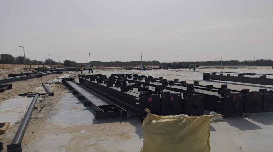 Workers installing BRD PU sandwich panels at Jafurah Phase 3 plant