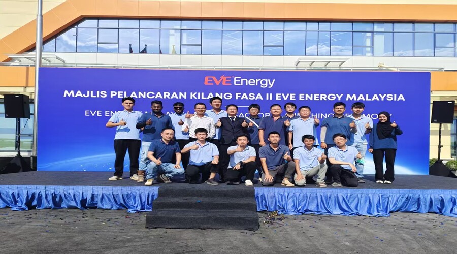 Group photo of BRD and EVE Energy teams at the completion ceremony of the Malaysia lithium battery factory project