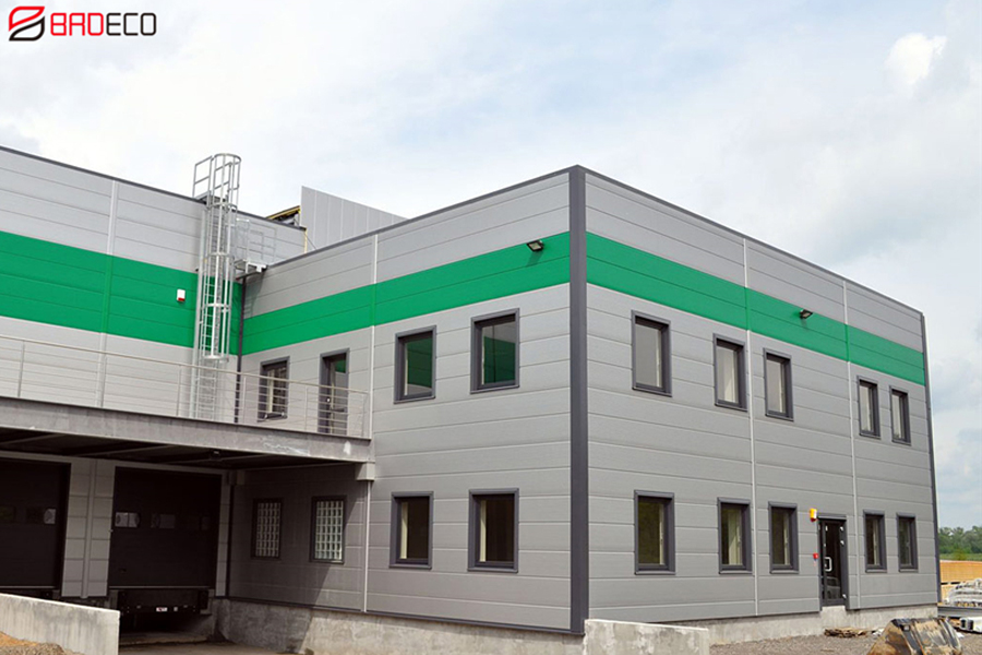 Clothes factory in India built with 100mm PU sandwich wall panels