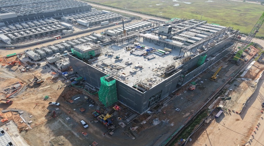 GDS KTP Data Center construction using BRD insulated wall
